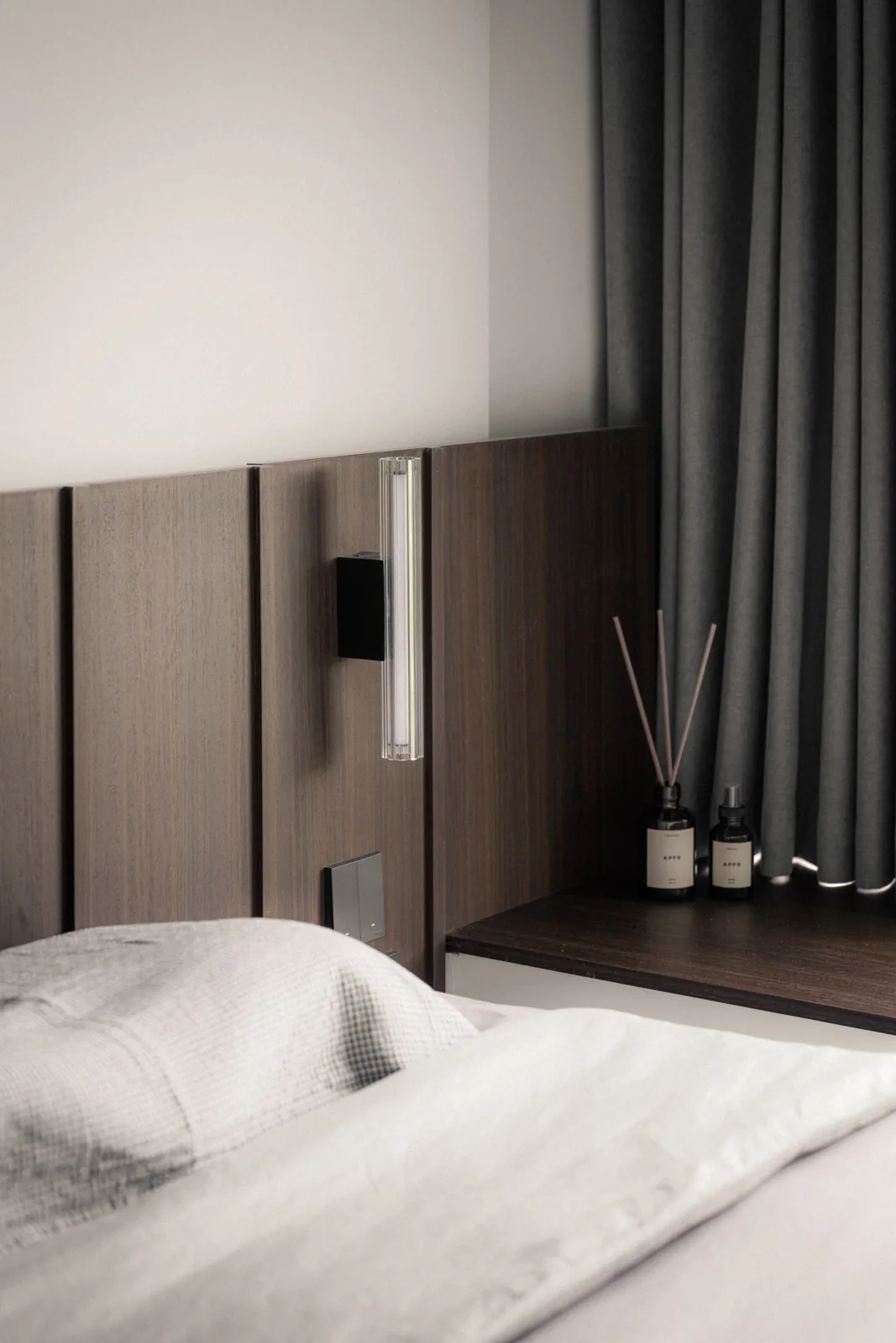 Fiori — Bedroom detail