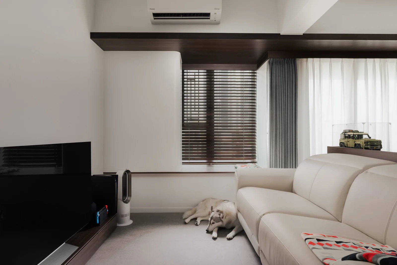 Fiori — Living room