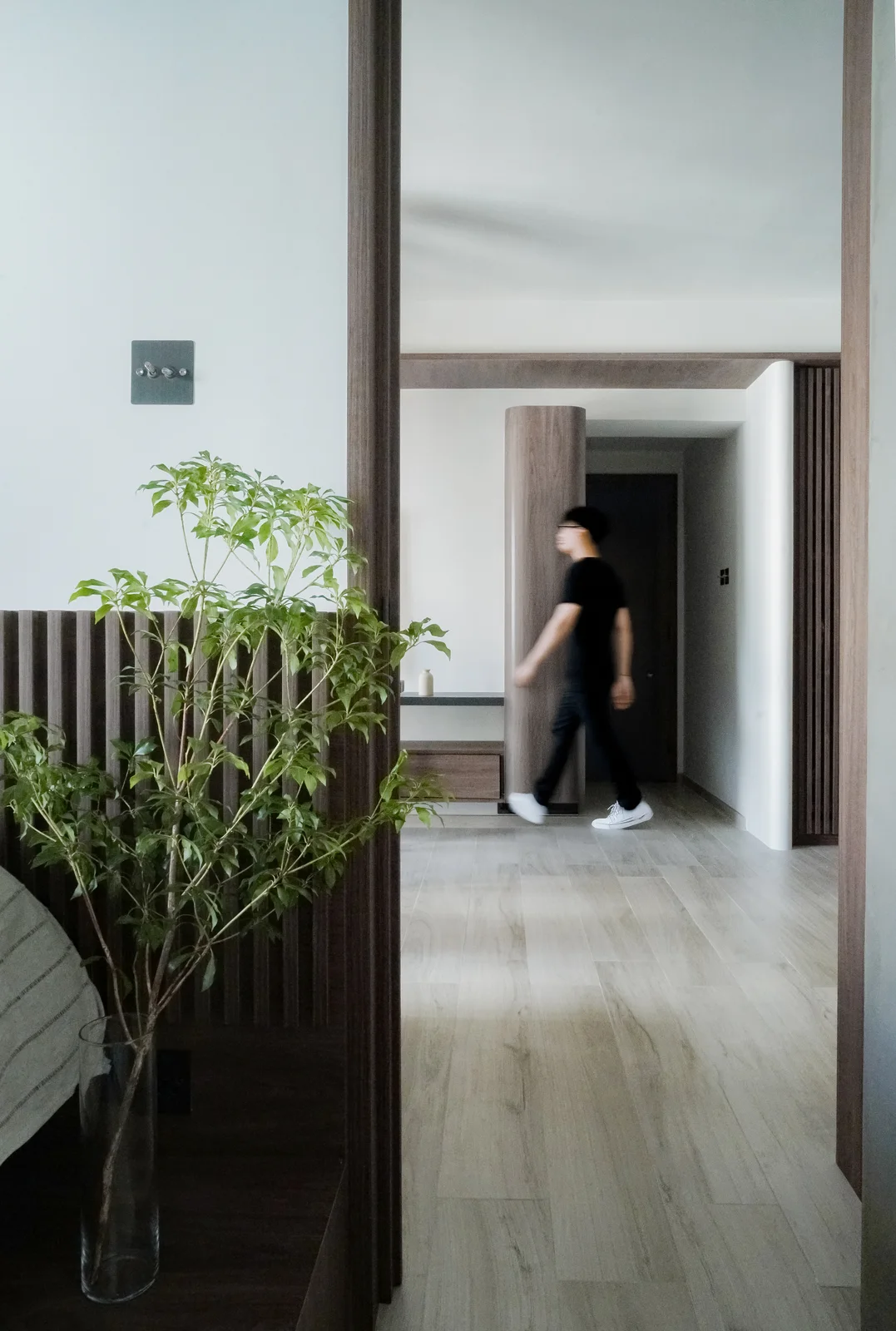 Malibu Garden — Framed passage