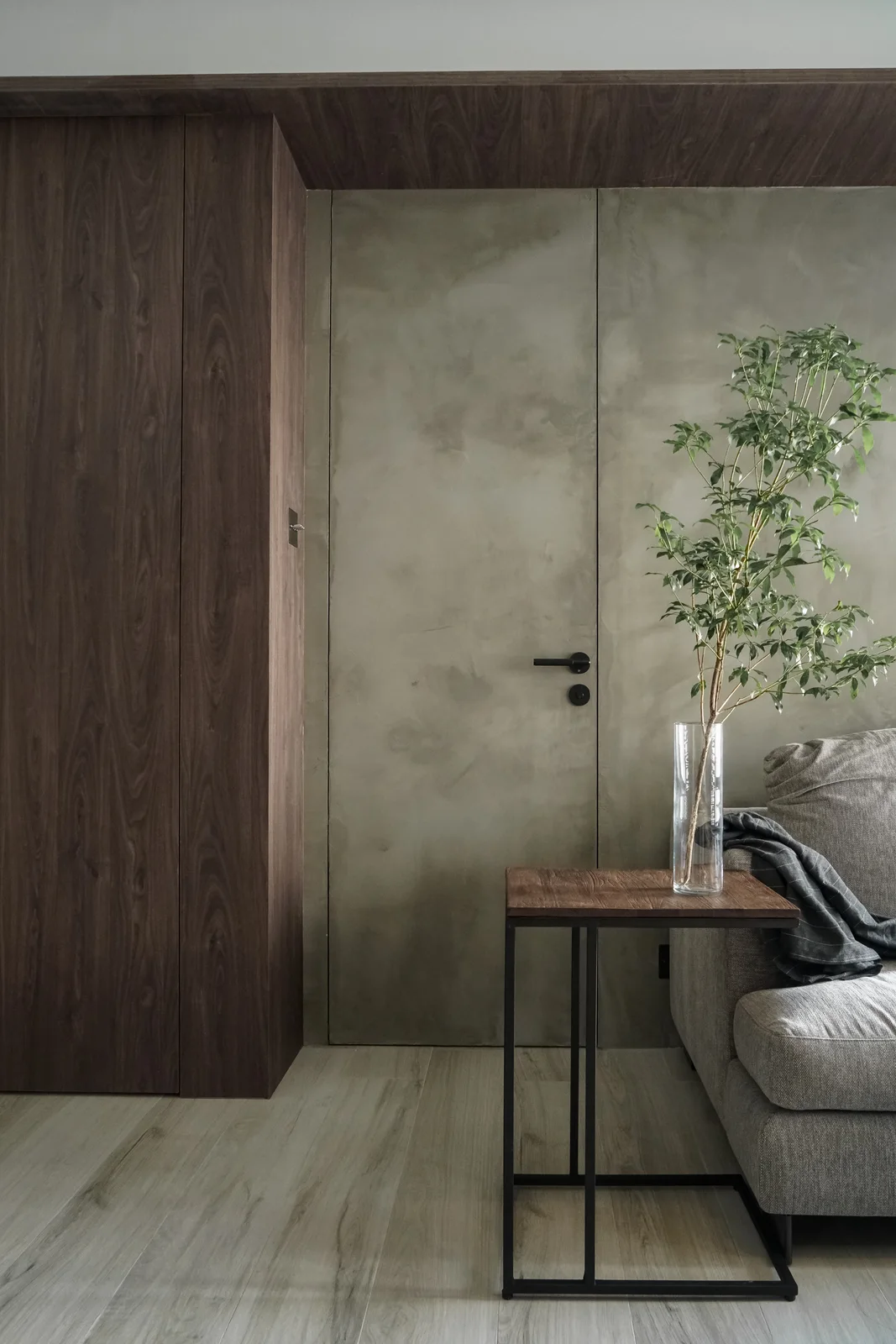 Malibu Garden — Flush door