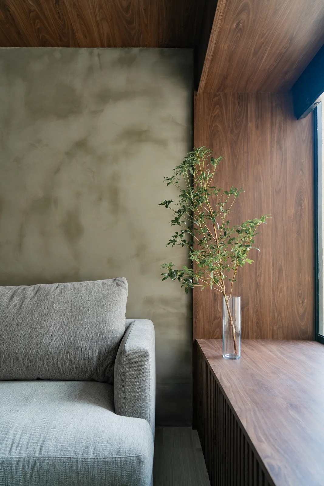 Malibu Garden — Window ledge