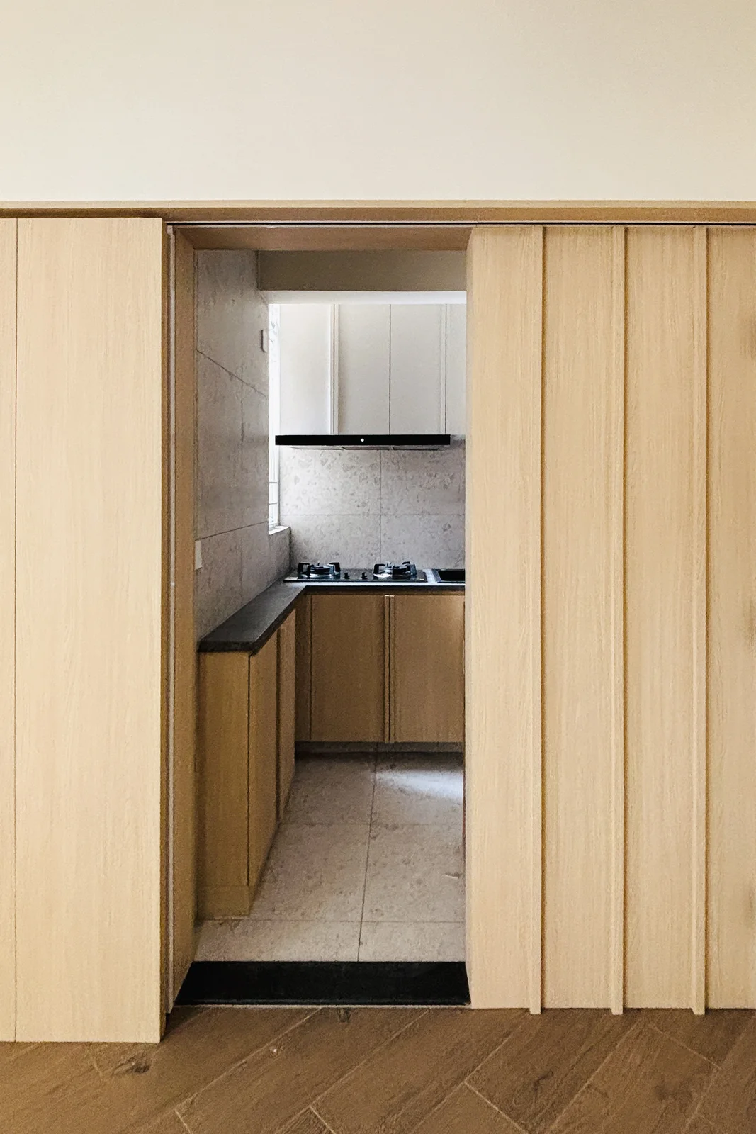 Tsing Yi Garden — Sliding kitchen door